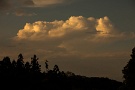 03 夕方も雄大な入道雲が赤く染まっていました。そう言えばまだ梅雨は明けていないのでしたっけ…^^; Canon EOS 5D Mark IV　Canon EF70〜200mmF4