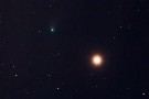 01 昨日は火星とZTF彗星の接近が観測されました。彗星はだいぶ暗くなって来ましたが、うっすらと尾も確認できました。Canon EOS 5D Mark IV　Canon EF300mmF4（トリミング）